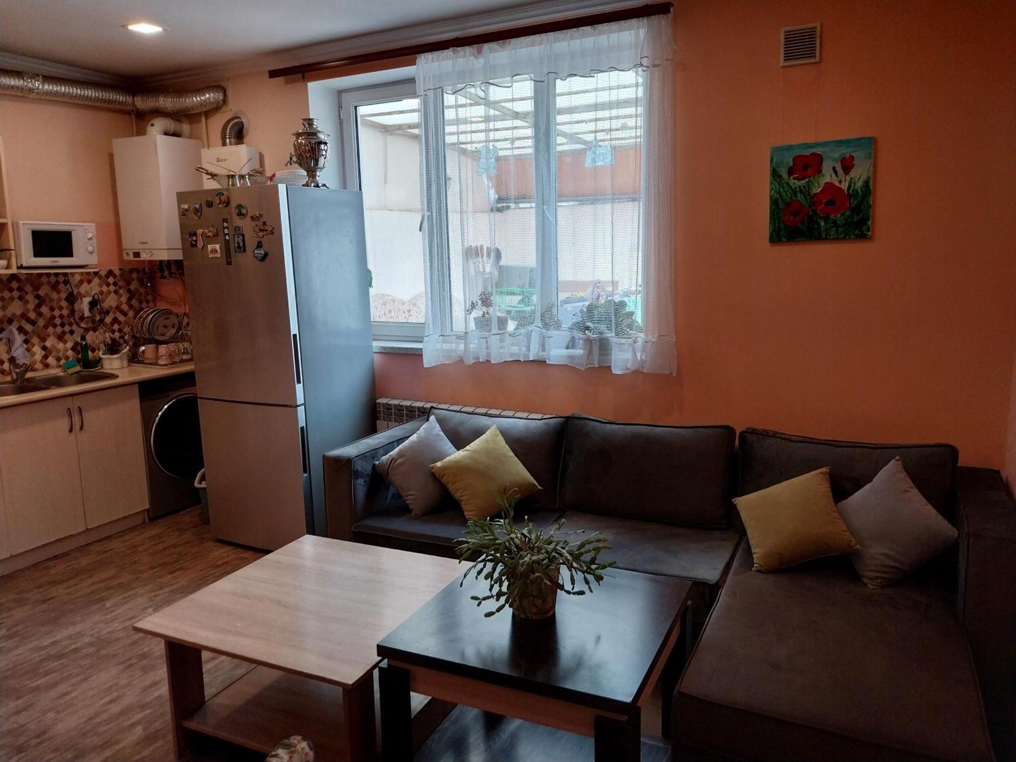Like Home Guesthouse & Tours 예레반 외부 사진